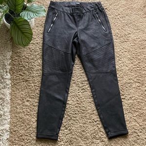 NWT Black Torrid Size 0 ( 12 standard) Jeggings